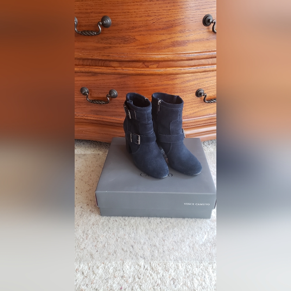 Vince Camuto Ankle Booties Size 6.5